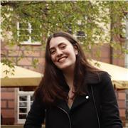 Profesora bilingüe de inglés y estudiante de Psicología ofrece clases particulares y apoyo escolar en Sevilla